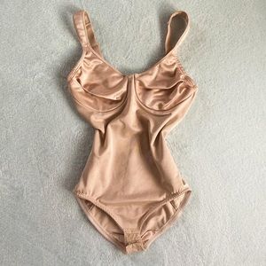 Miraclesuit Shaper Extra Firm Smooth Molded Cup Bodysuit